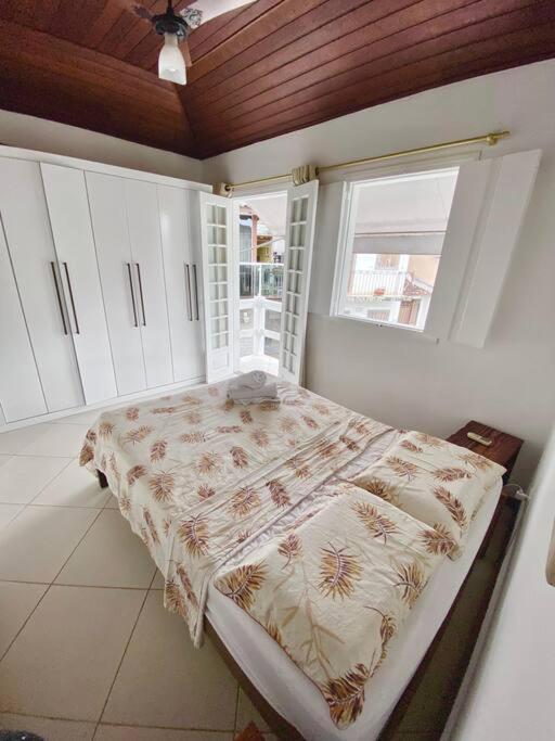 Linda casa 3 quartos