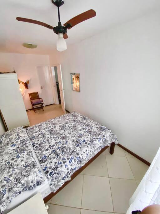 Linda casa 3 quartos