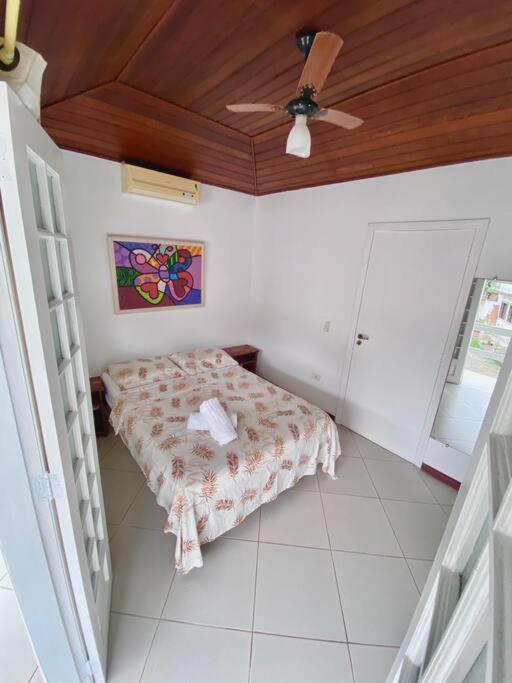Linda casa 3 quartos