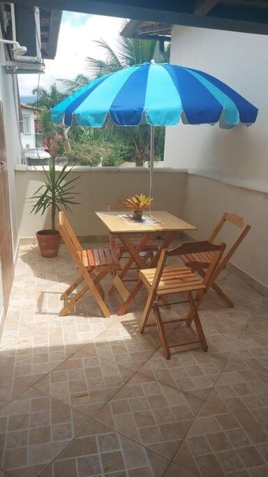 Linda casa 3 quartos