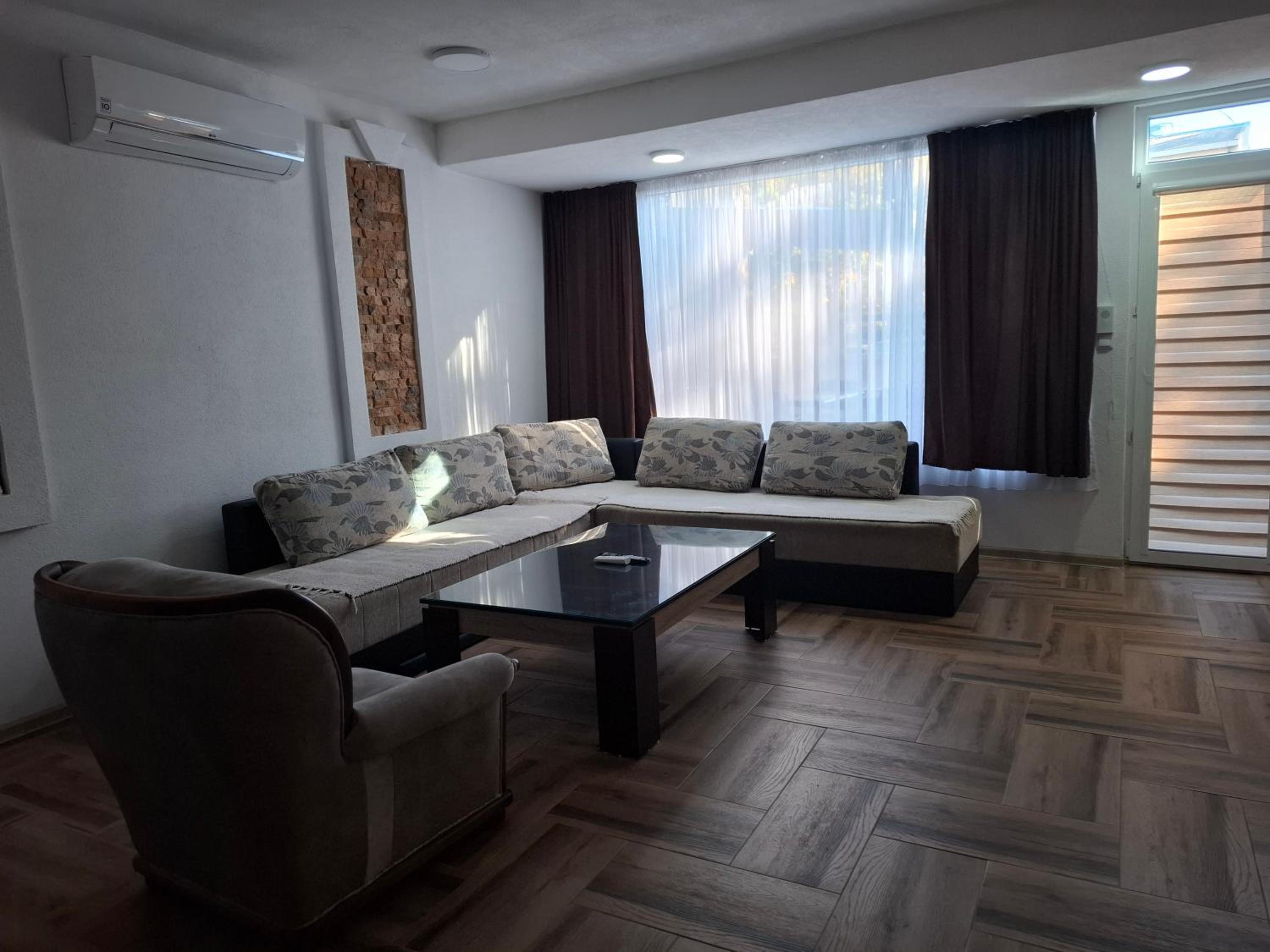 Z&G Apartment