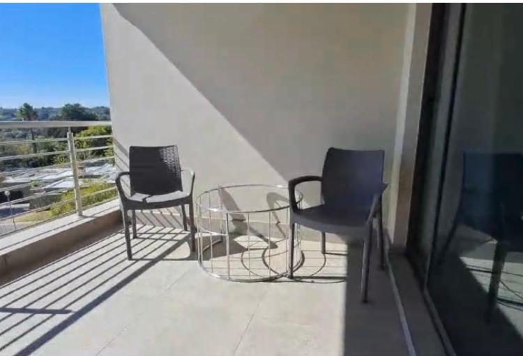 Spacious, city and pool apartment