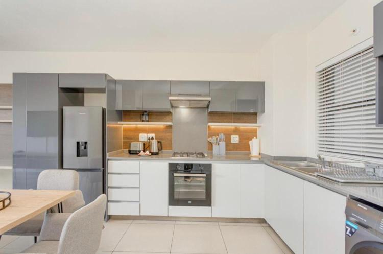 Spacious, city and pool apartment