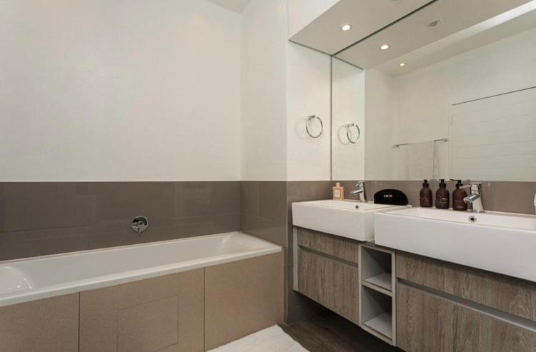 Spacious, city and pool apartment