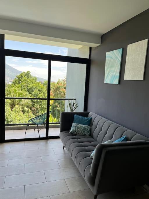 Modern 3BR Apartment Volcano View & Pool