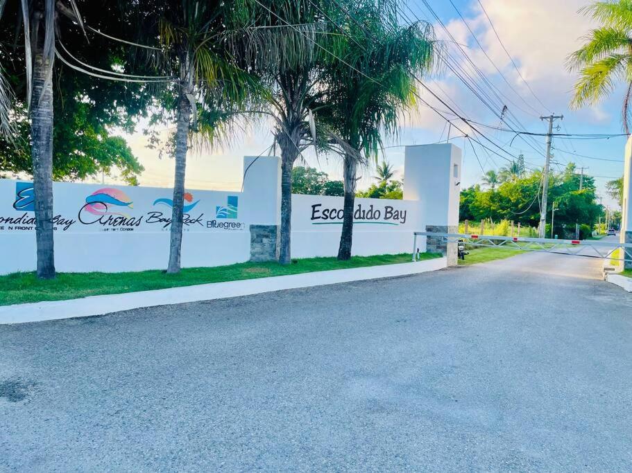 Playa Laguna Condominio