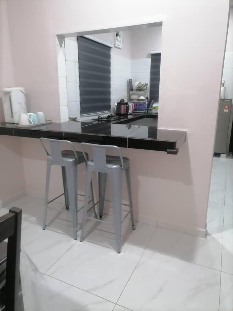 D'Nuha homestay Unit 2 Chenderong Balai Teluk Intan photo 7