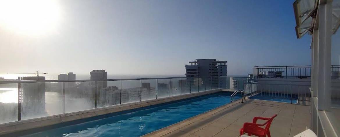 Skyline & Sea at Aqualina
