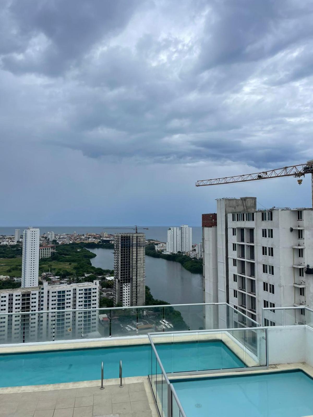 Skyline & Sea at Aqualina