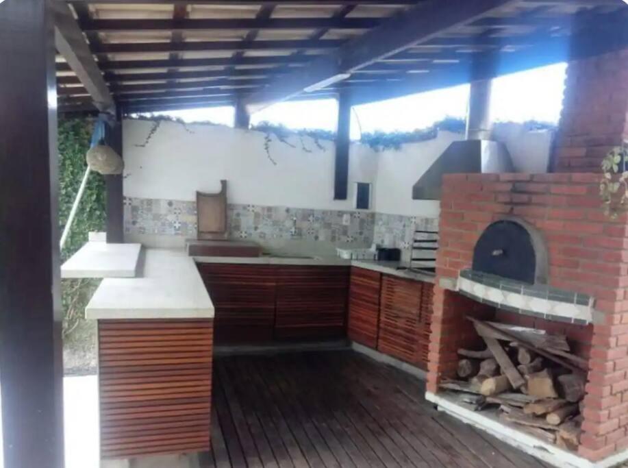 Apto Enseada a 50m da praia tudo a pé