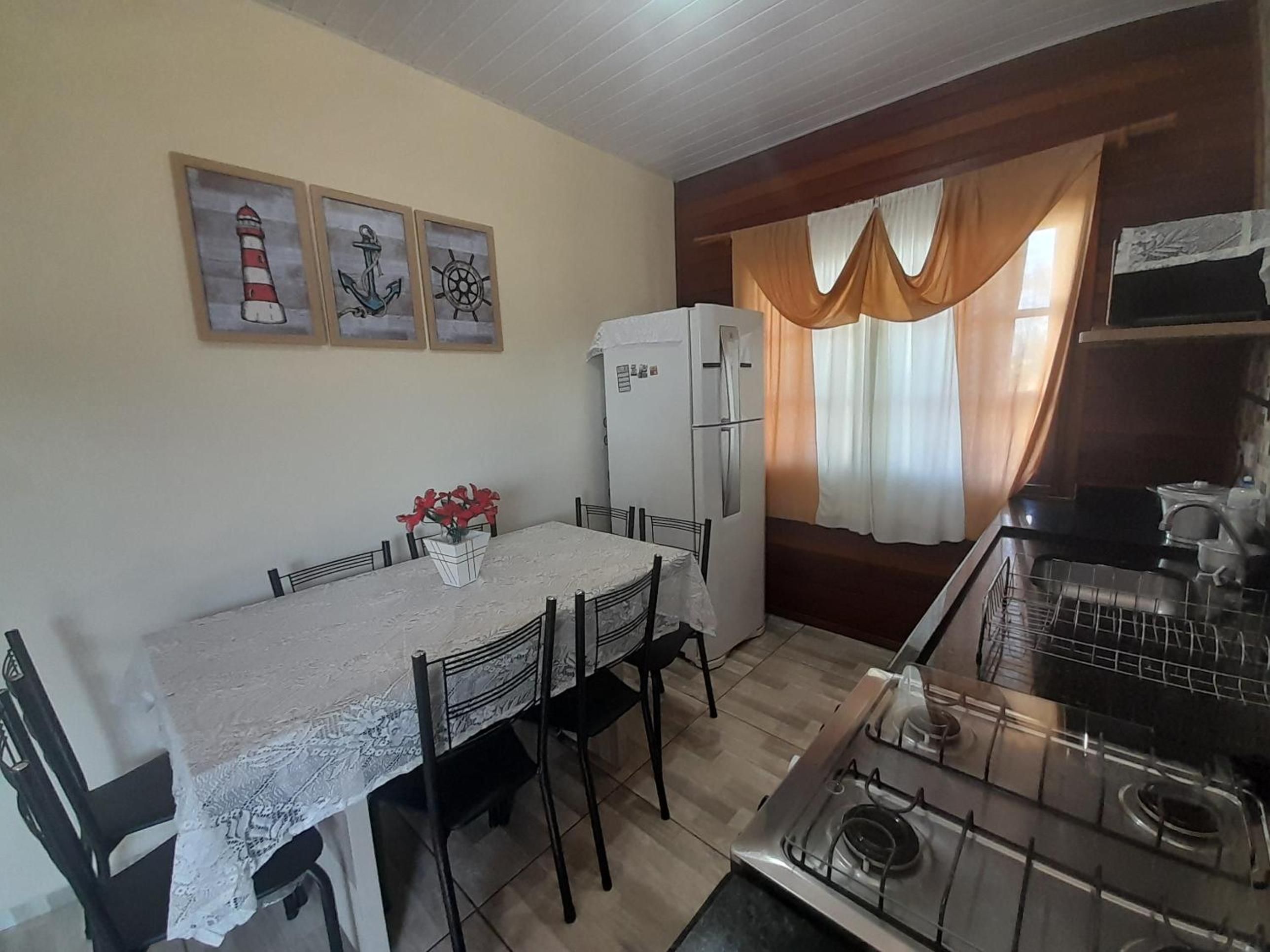 Casa Colonial em Guaratuba, próximo a praia