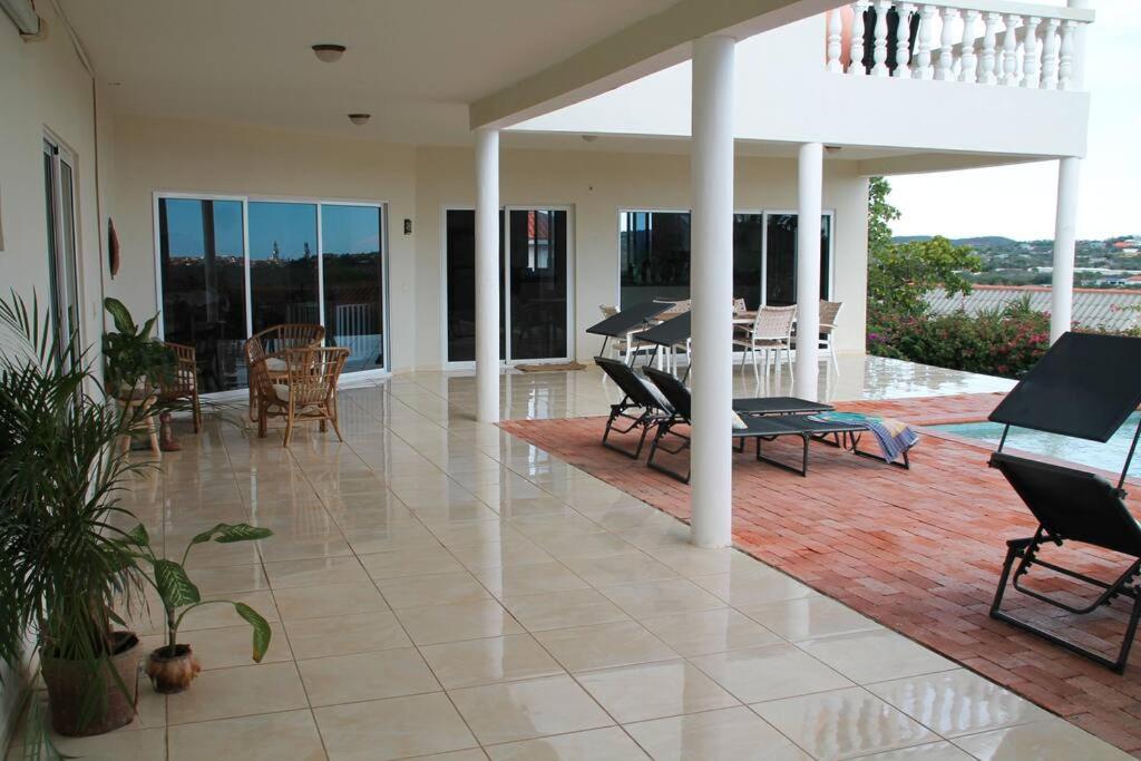 Villa Azura
