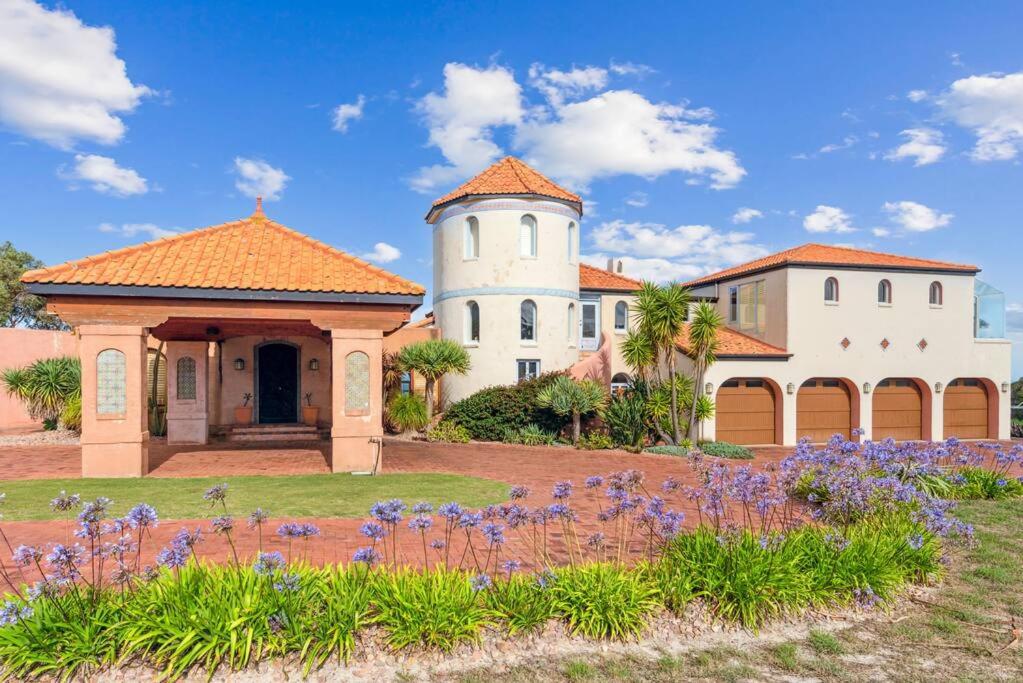 Casa Del Mar with the Best views in Encounter Bay