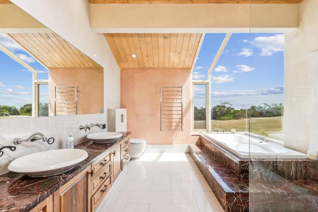 Casa Del Mar with the Best views in Encounter Bay
