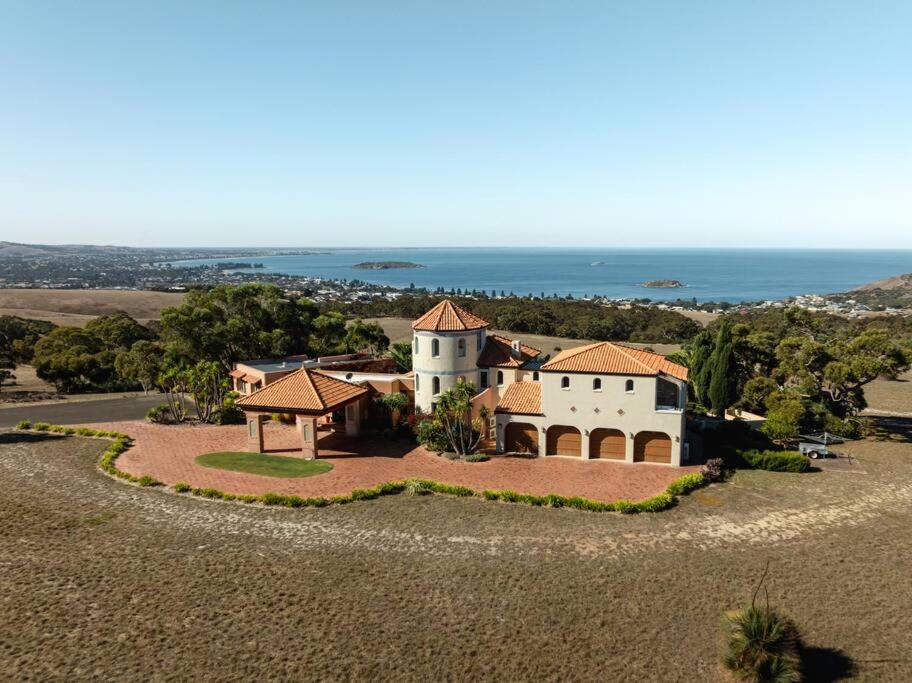 Casa Del Mar with the Best views in Encounter Bay