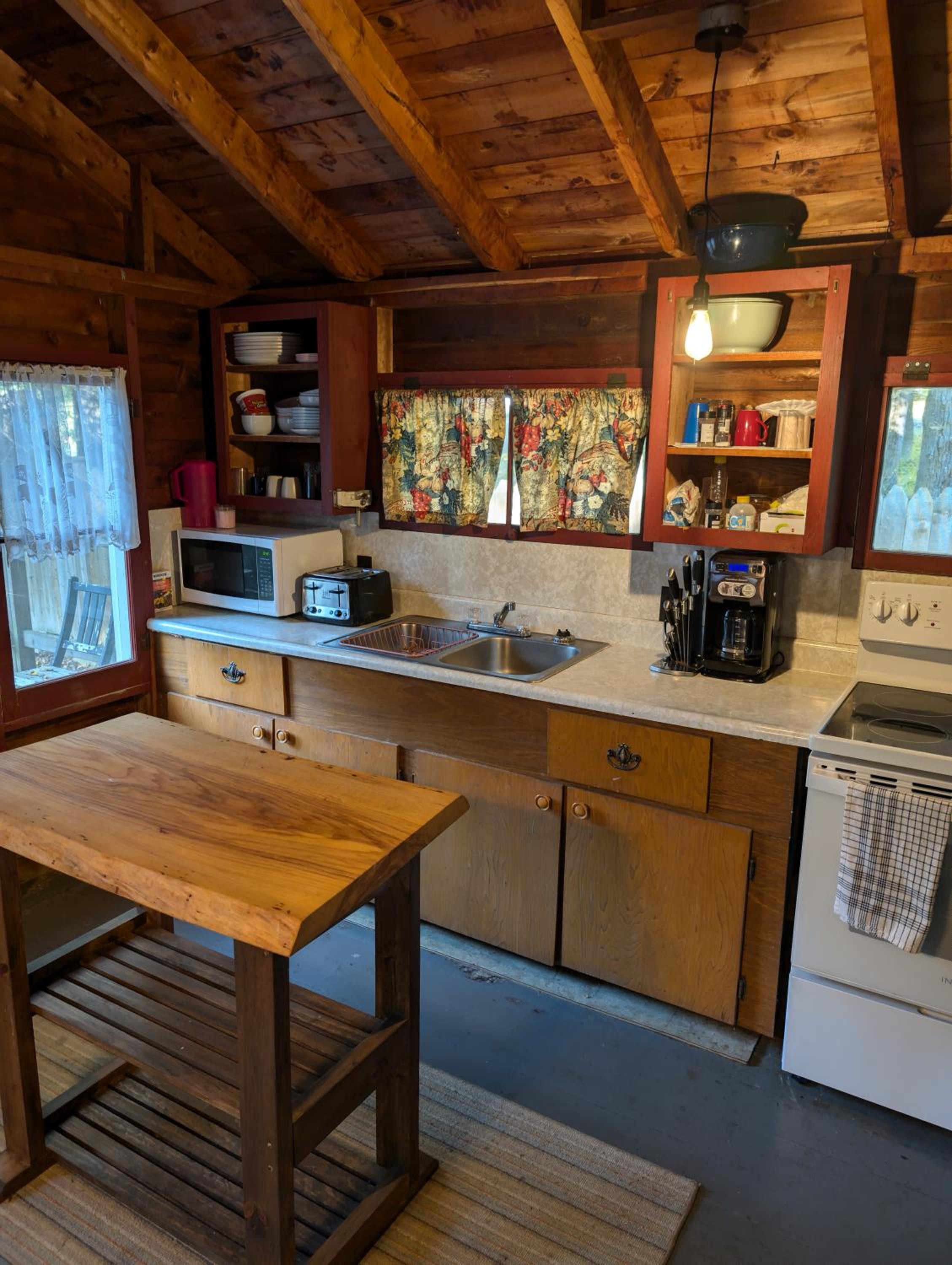 Canadian Shield Hideaway