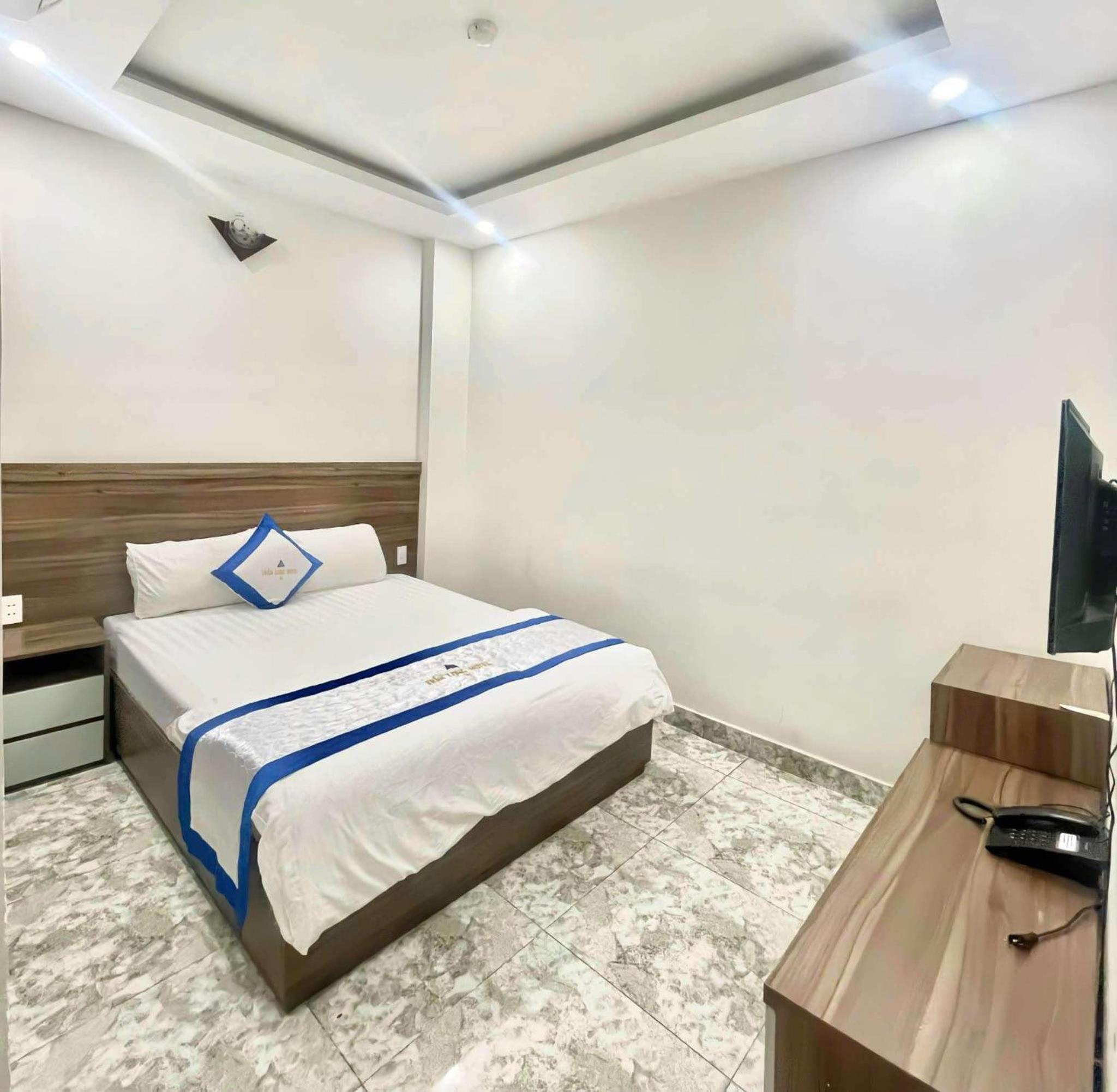 Khách Sạn Trần Long