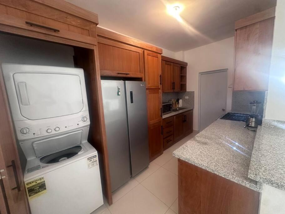 New Beachfront at Sunset Apartments 3 Bedroom 2 Bath Gym Pool PS5