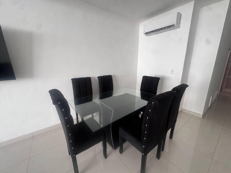 New Beachfront at Sunset Apartments 3 Bedroom 2 Bath Gym Pool PS5
