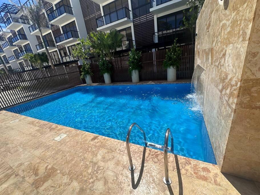 New Beachfront at Sunset Apartments 3 Bedroom 2 Bath Gym Pool PS5