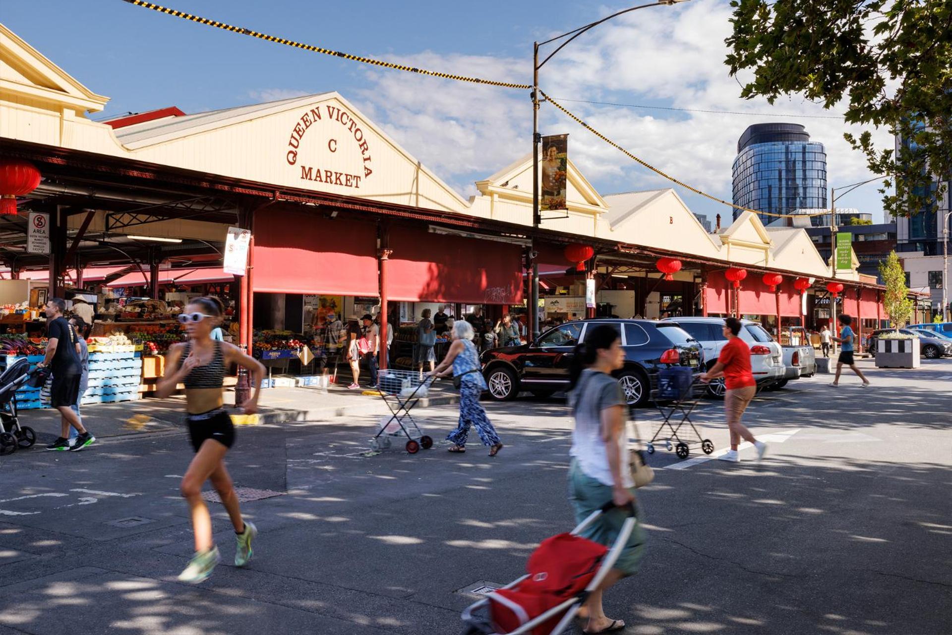 Stunning 2BR Apartment in Melb CBD with Pool and Gym
