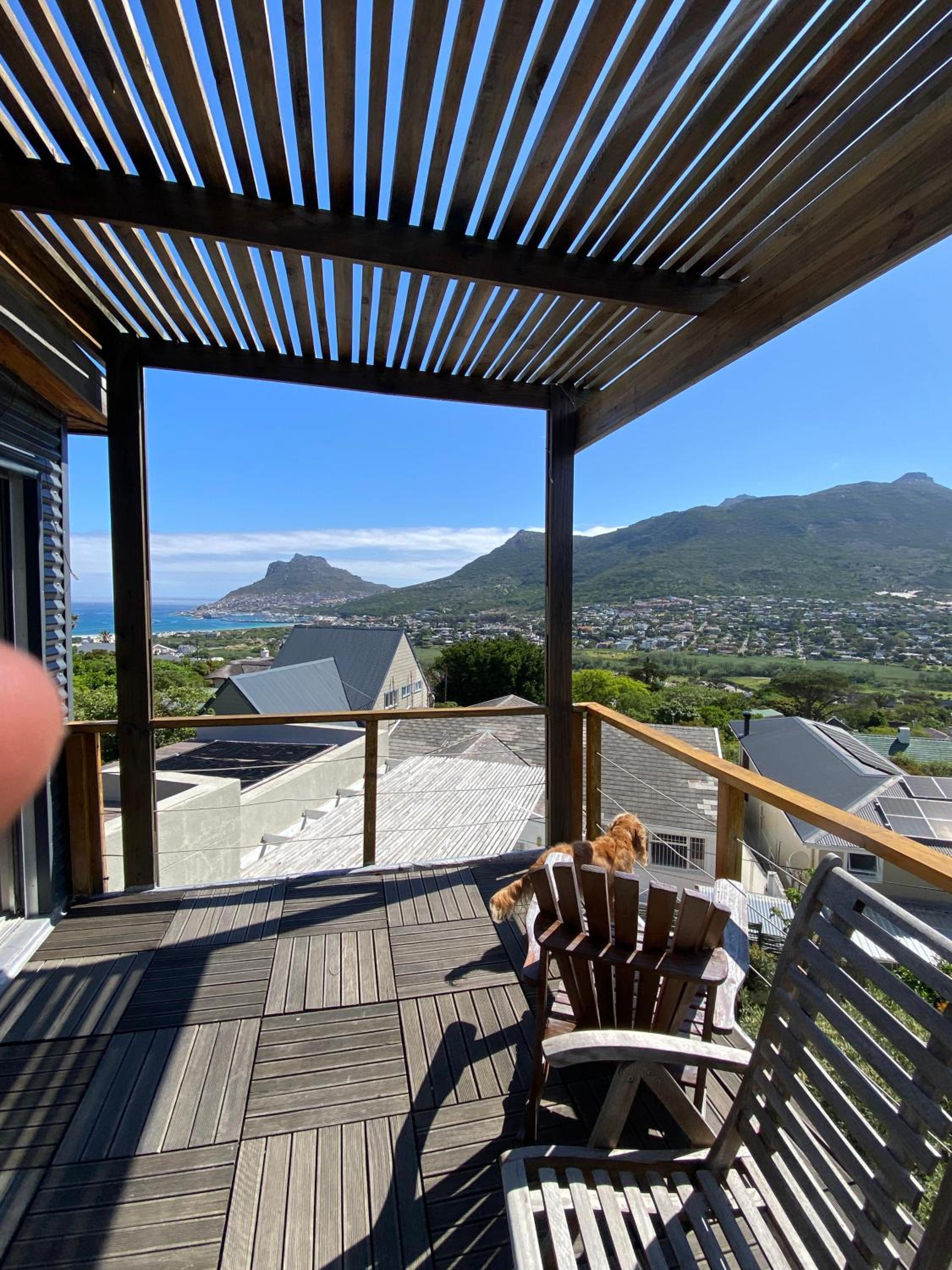 Ocean & mountain view home with Pool and garden view 4