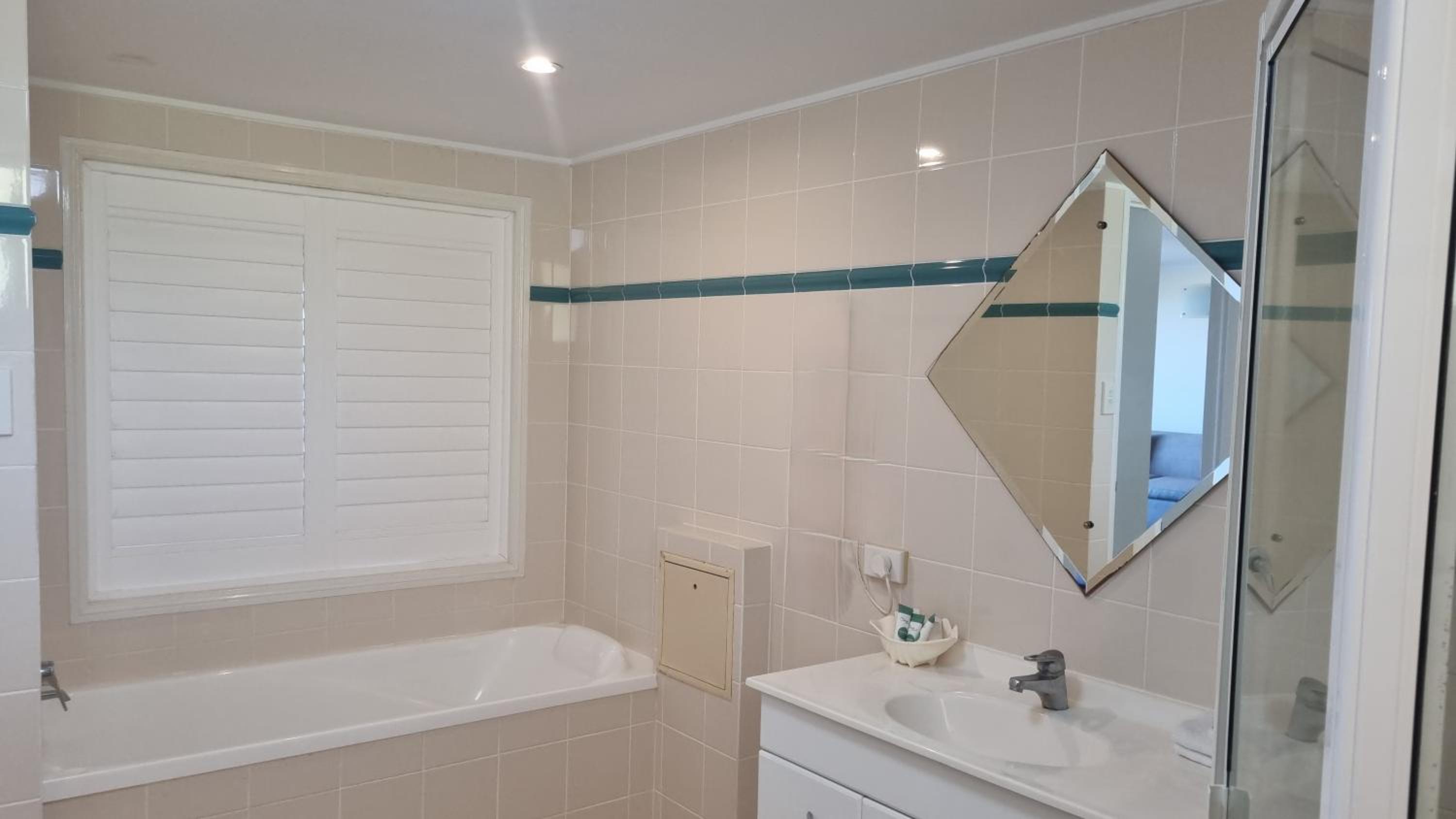 Rose Bay Resort 35