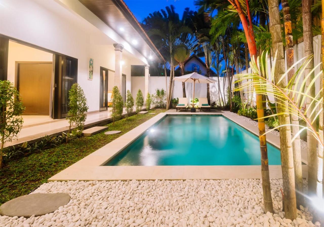 Private pool Villa , 10min walk to Berawa Beach view 3