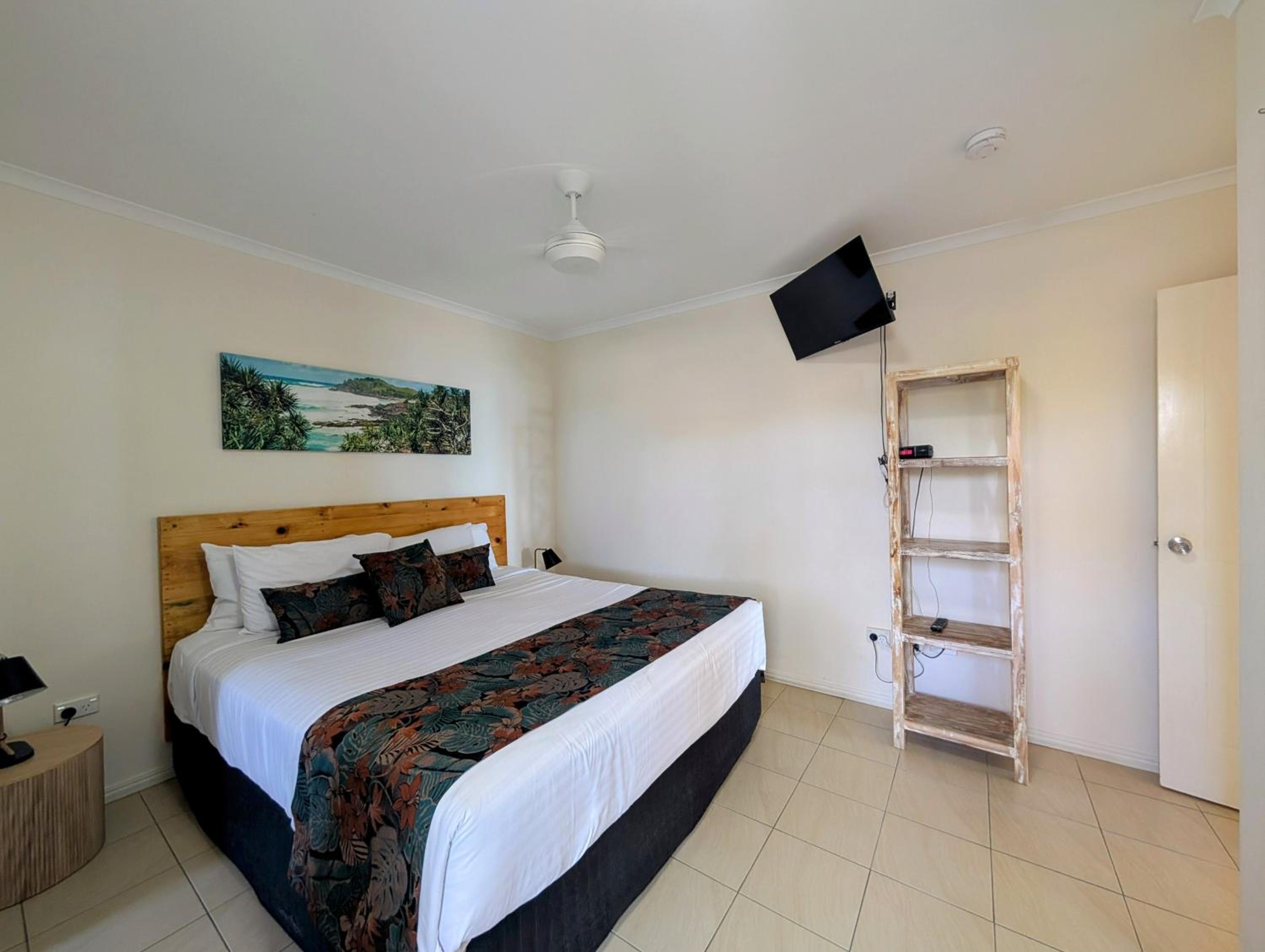 Rose Bay Resort 52