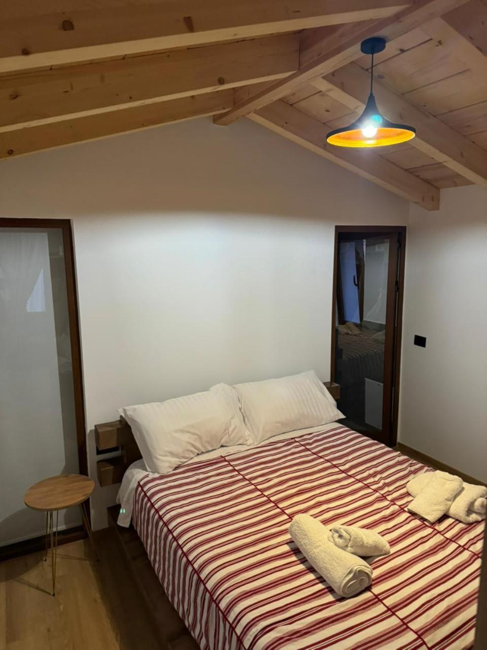 Guest House Si n'shpi tande - Mrizi i Zanave