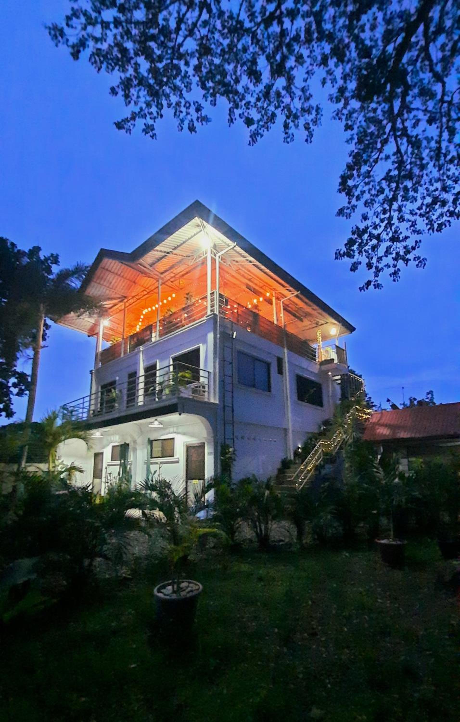 La Vida Hostel view 2