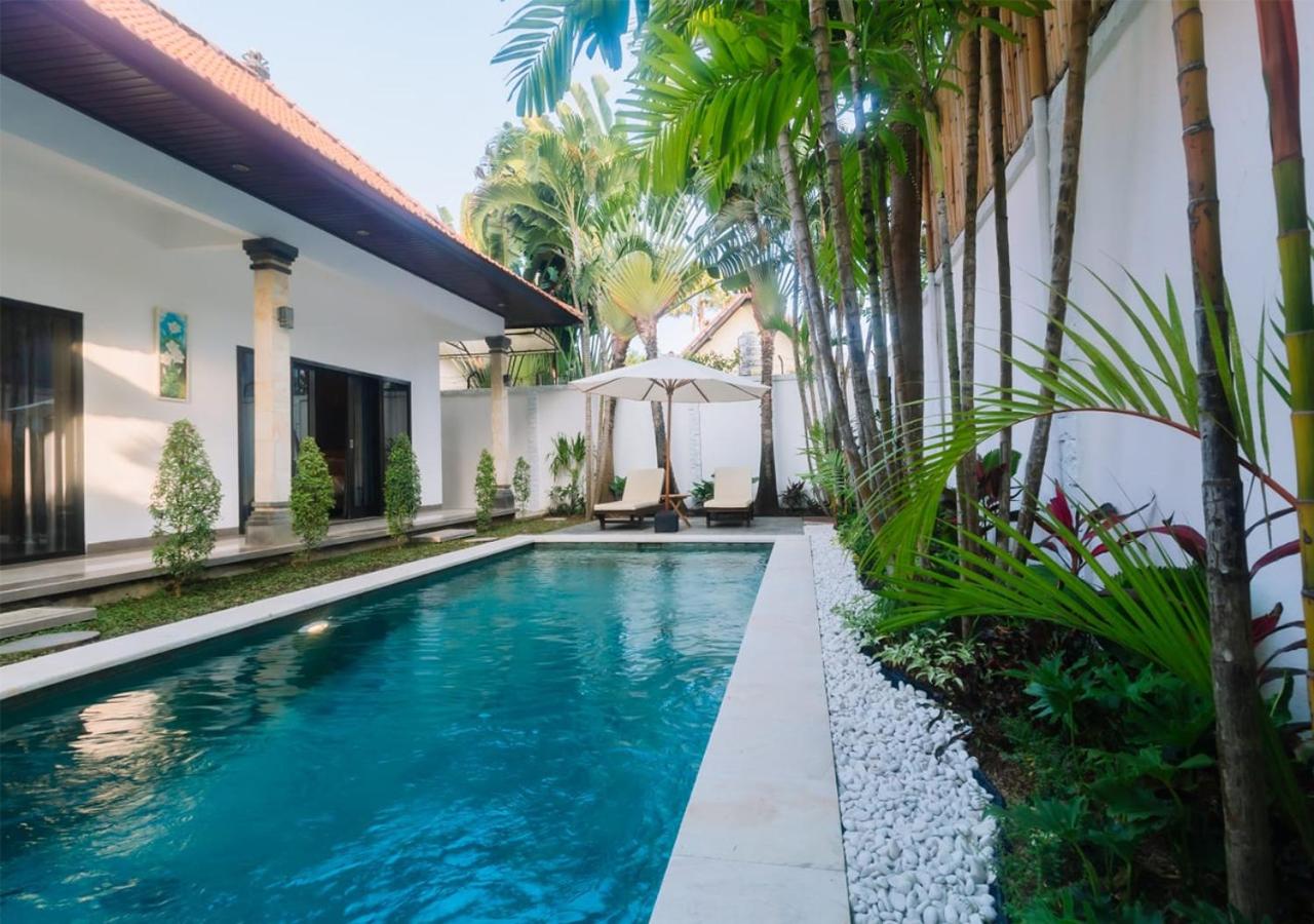 Private pool Villa , 10min walk to Berawa Beach view 5