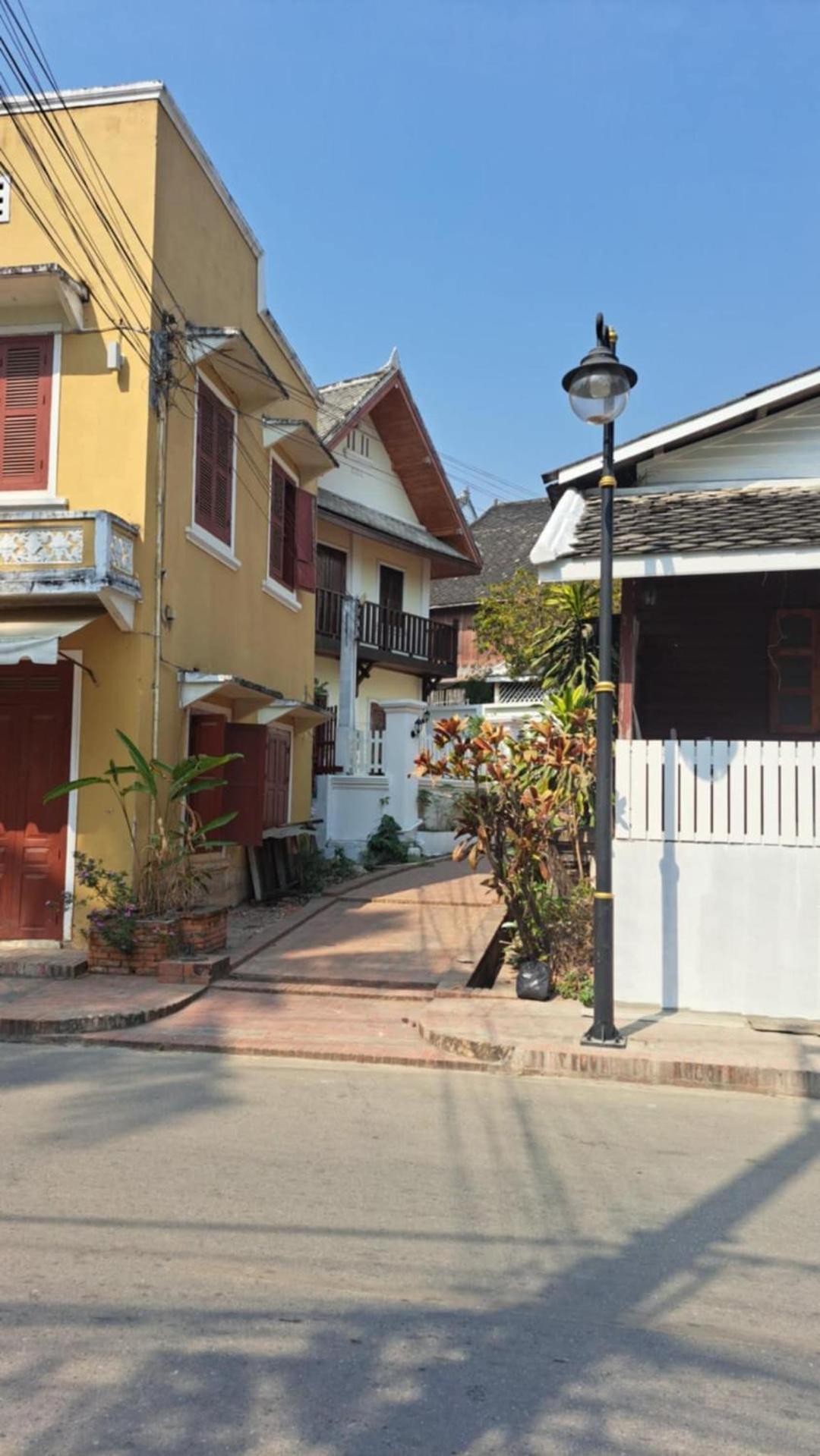 Villa Wat San