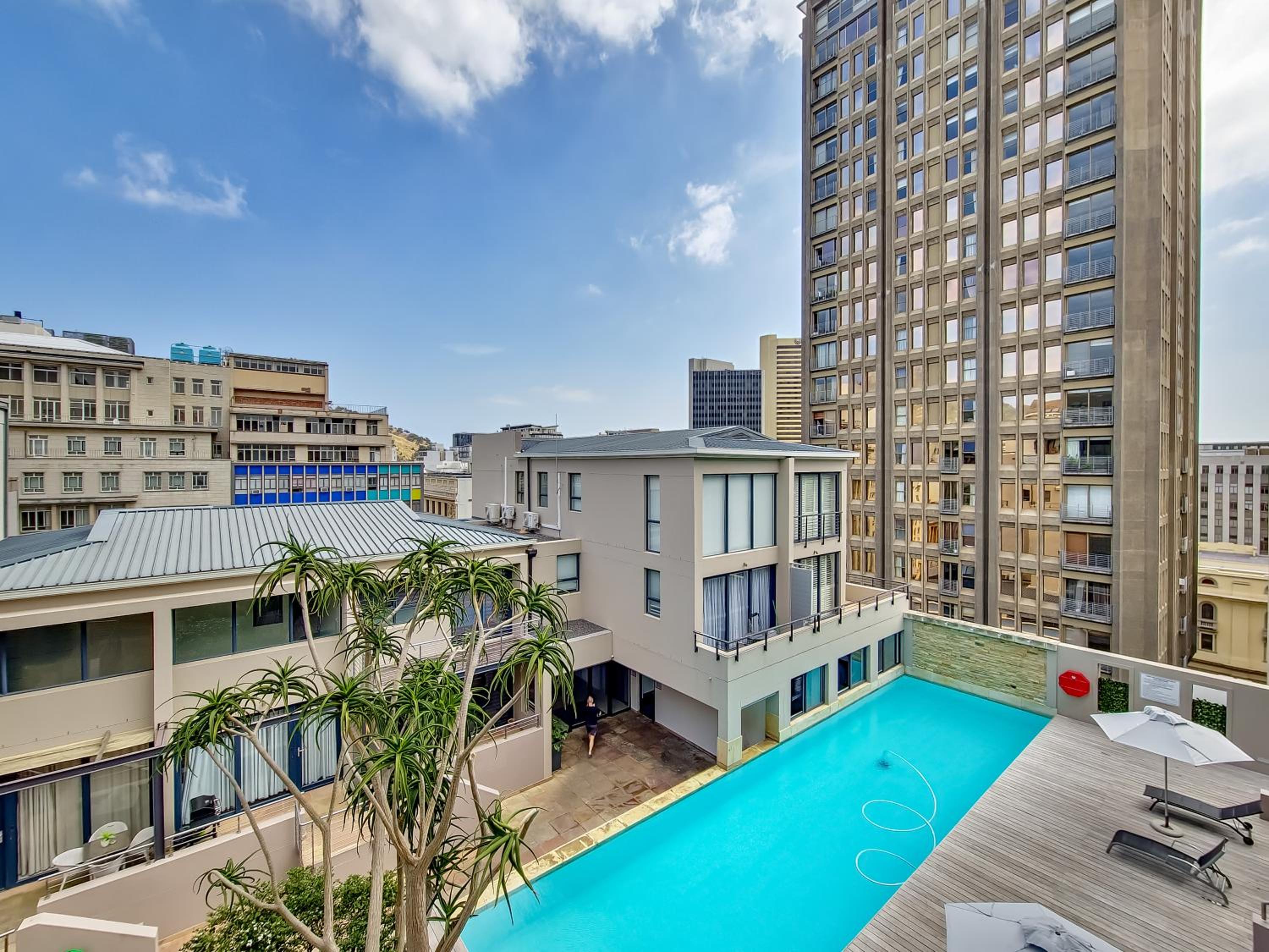Double-Storey 1-Bedroom Escape view 4