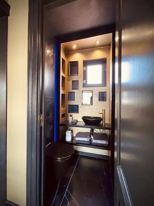 City Apartment With Canalview at Canalhouse-Majestic view 4