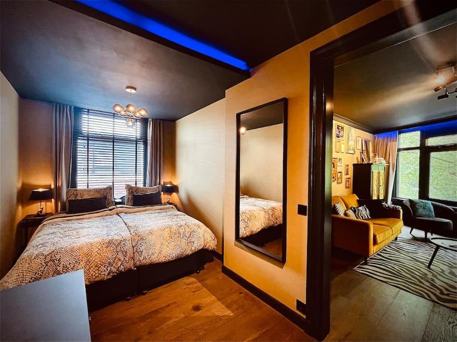 City Apartment With Canalview at Canalhouse-Majestic view 5