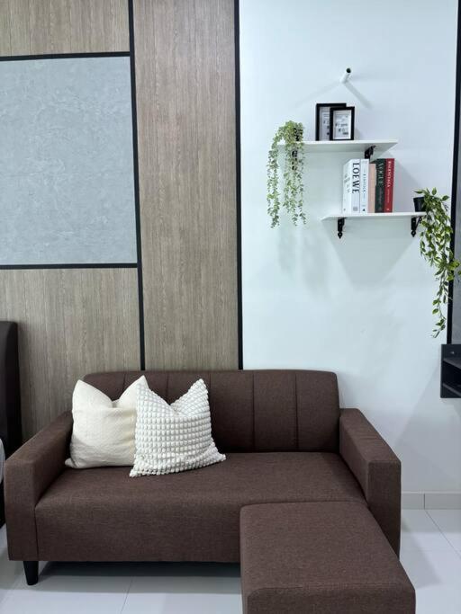 Mount Austin #Akademik Suite Premium Style 1-2Pax
