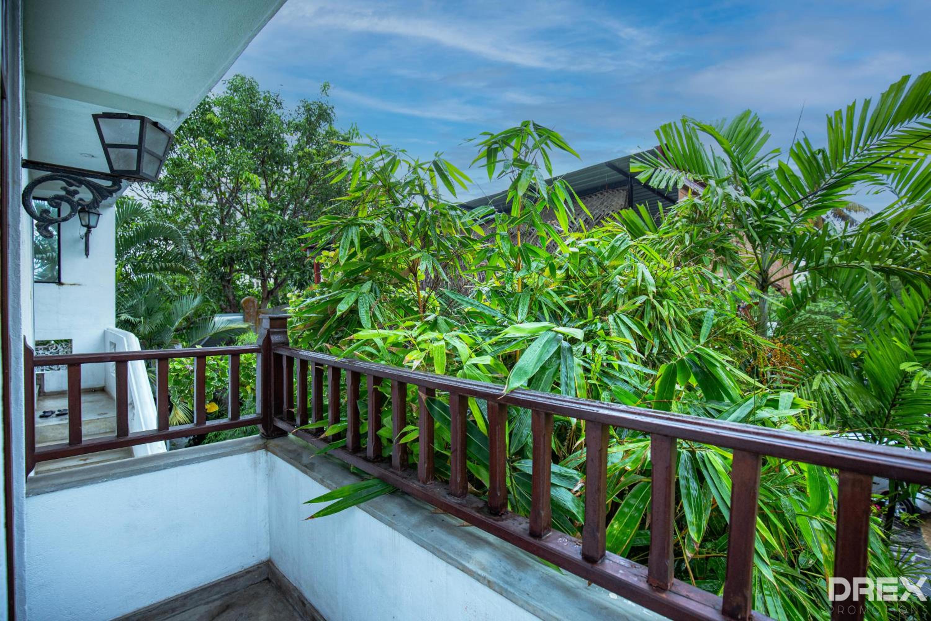 Villa Water Lily