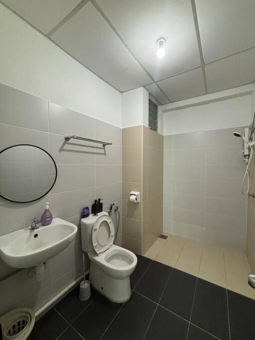 Mount Austin #Akademik Suite Premium Style 1-2Pax