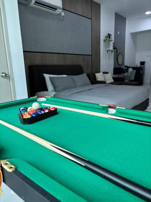 Mount Austin #Akademik Suite Premium Style 1-2Pax