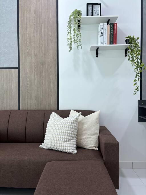 Mount Austin #Akademik Suite Premium Style 1-2Pax