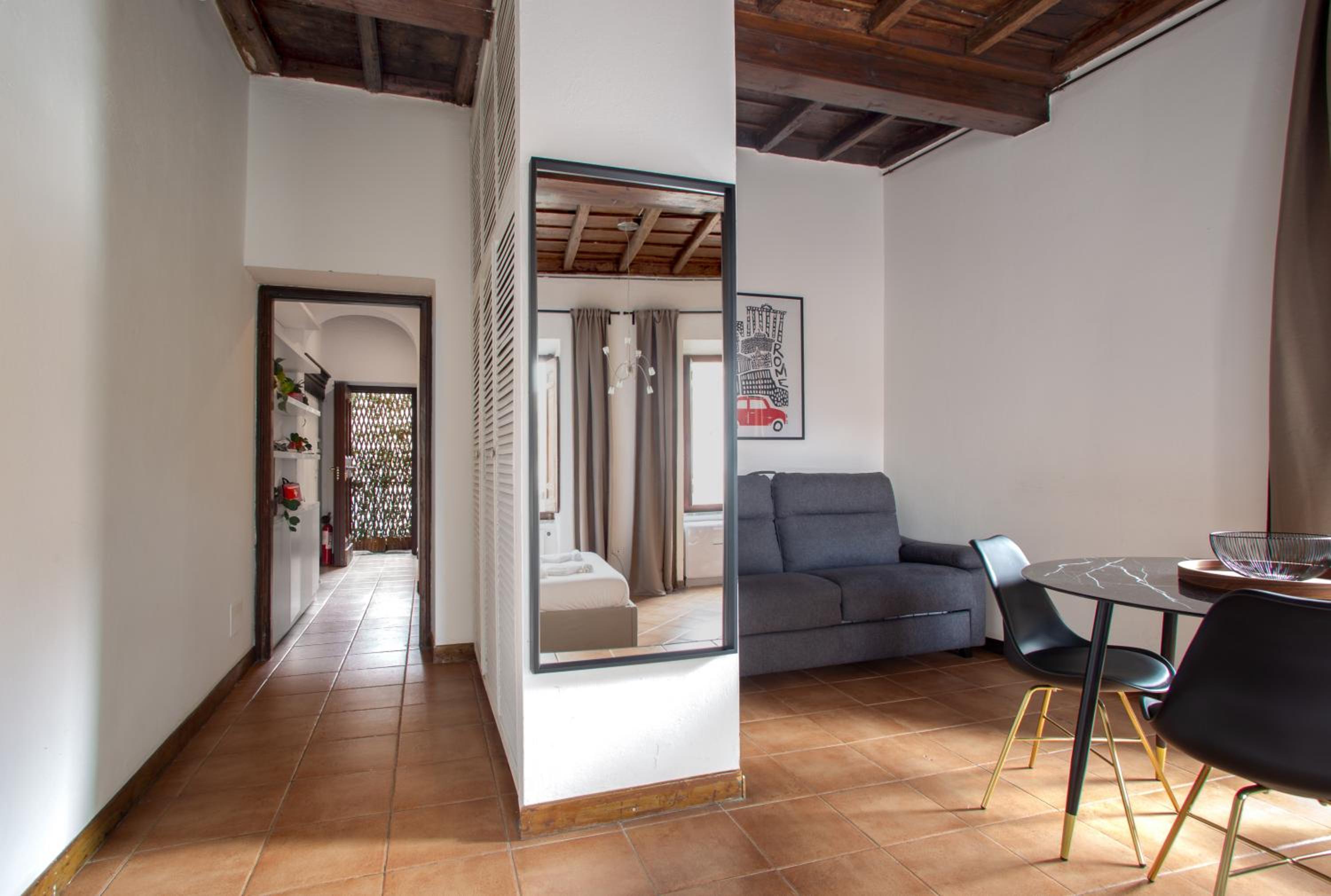 Imperial House San Calisto 7