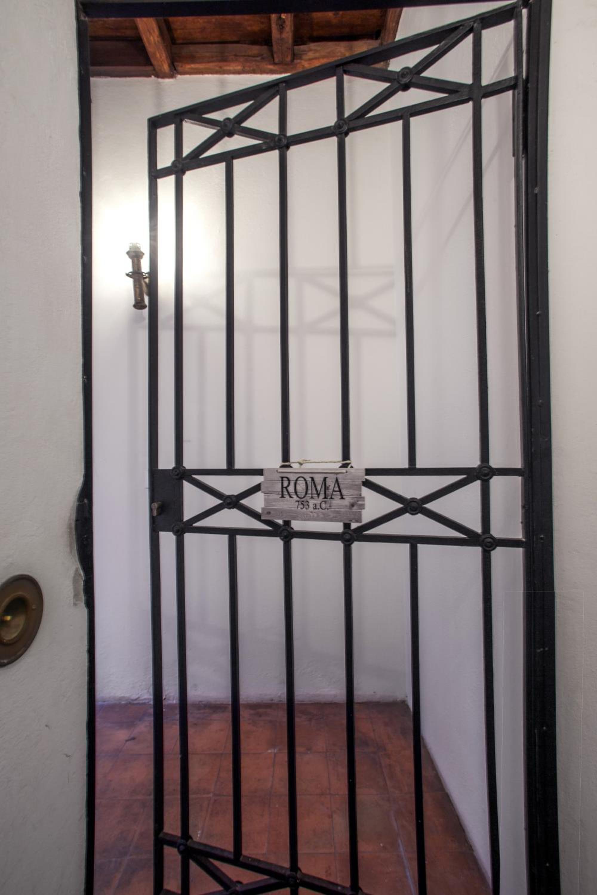 Imperial House San Calisto 7
