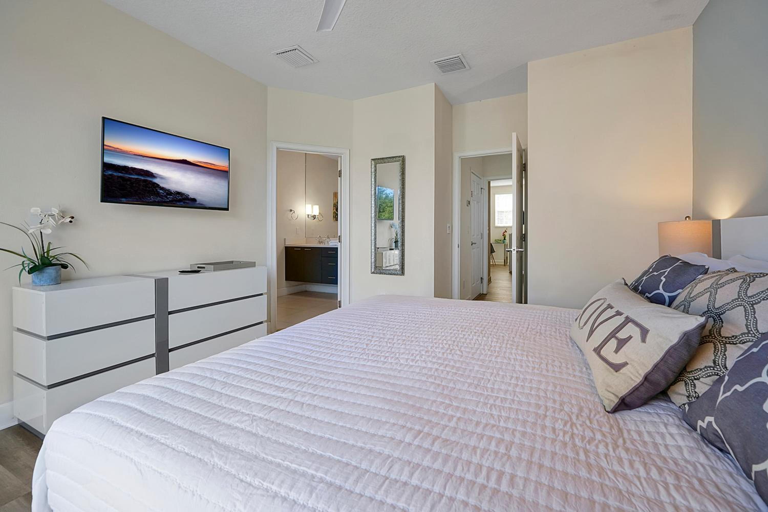 Family-Friendly home w/ Pool & Resort Perks Near Disney