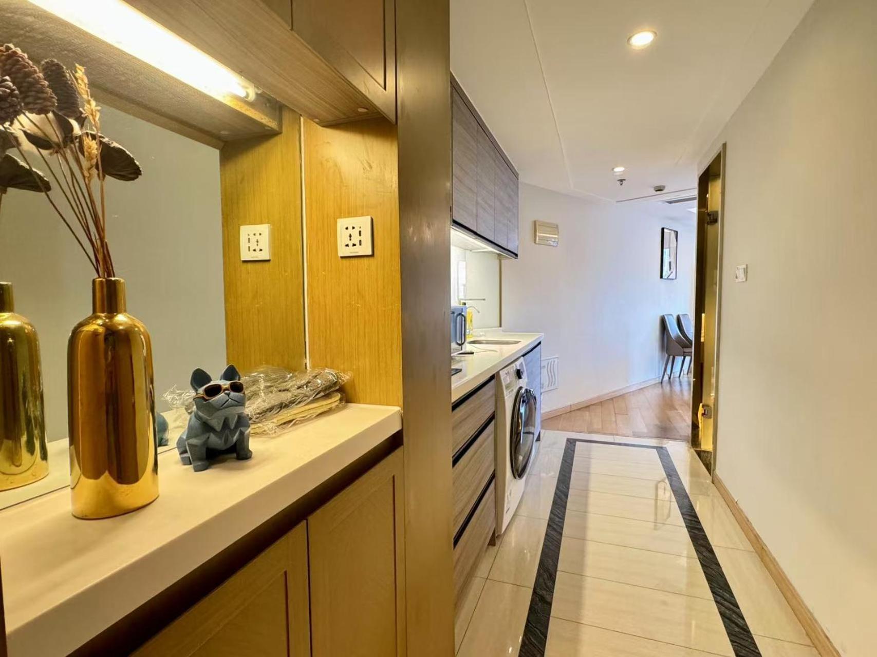 Shanghai Lerongju Boutique Apartment Metro Line 8 20meter