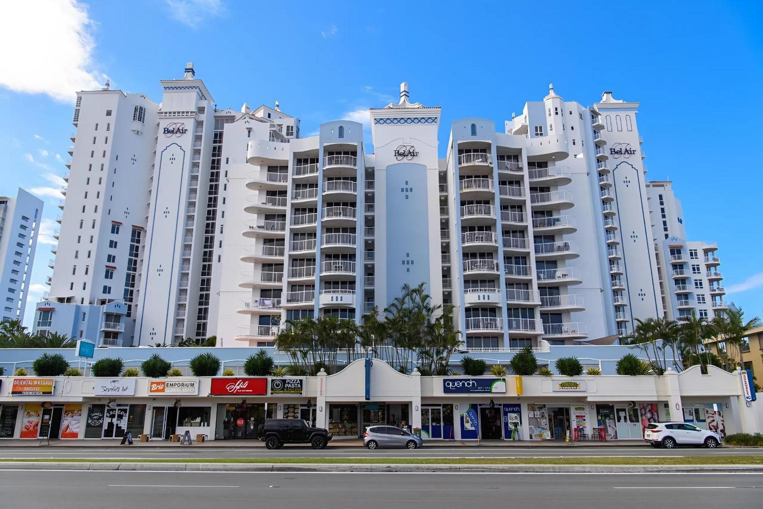 Self Contained & Privately Managed 4 Bedroom Penthouse - Broadbeach
