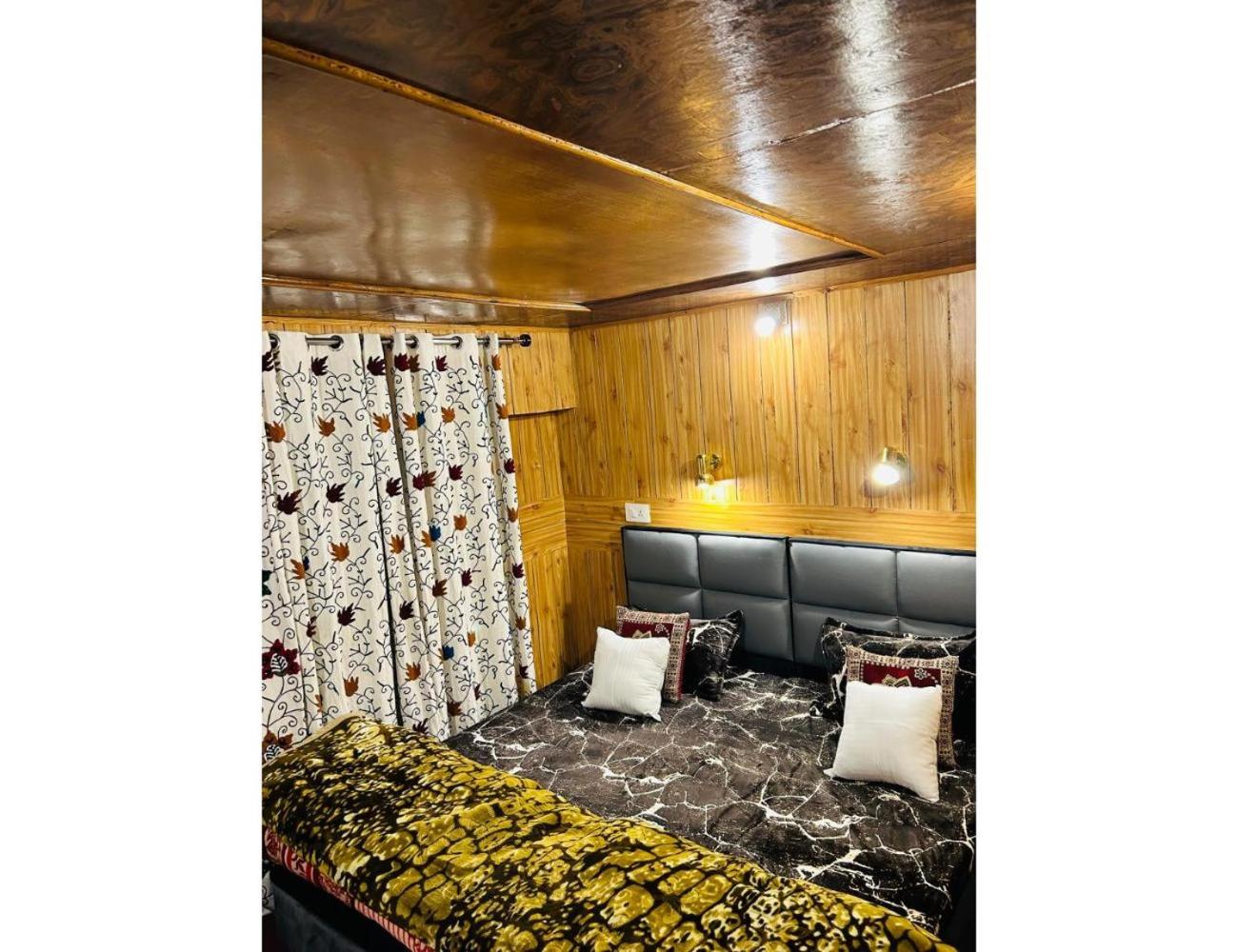 Hotel New Mount View, Gulmarg view 5