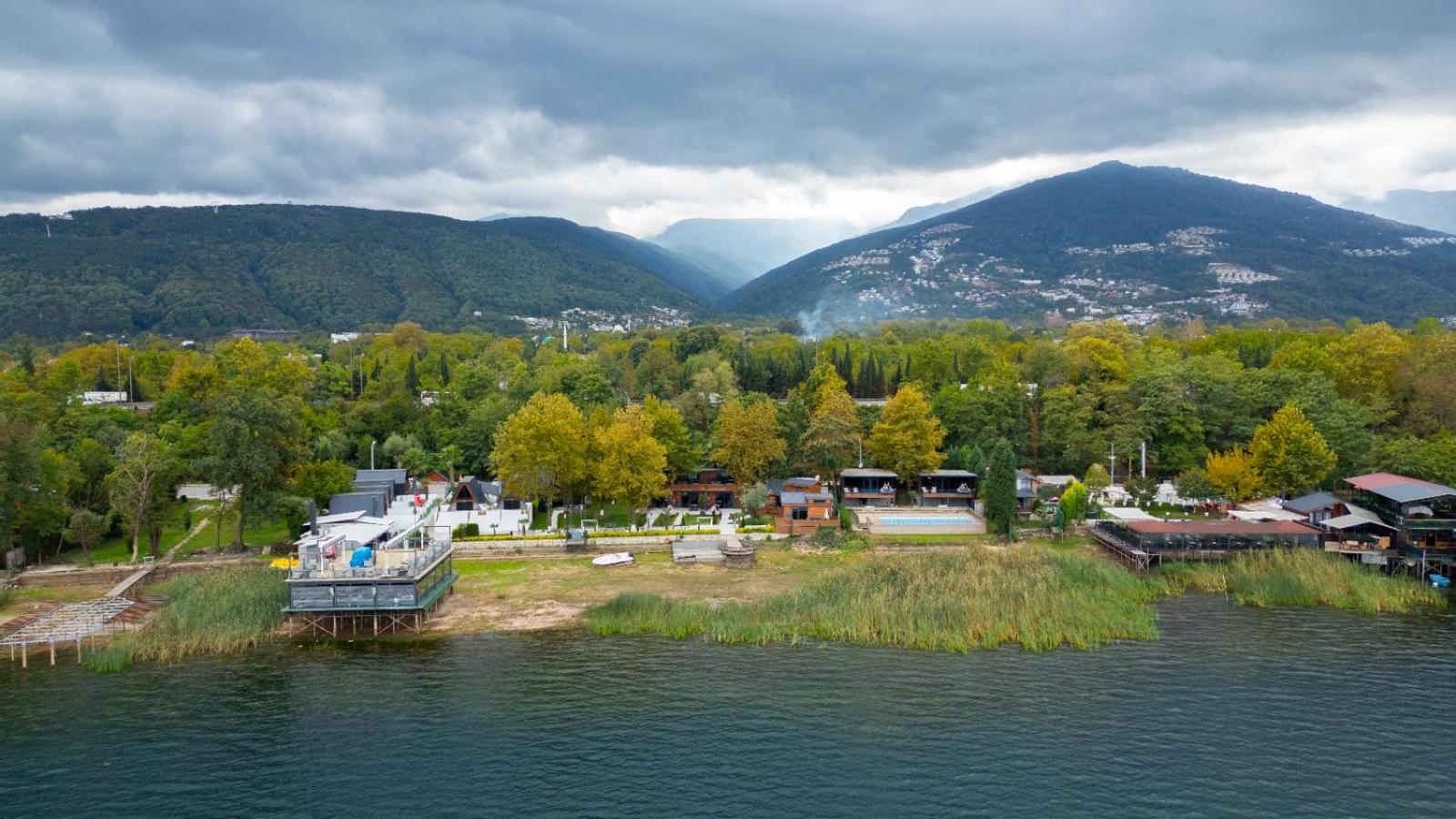 SAPANCA KIYI BUNGALOV&CAFE
