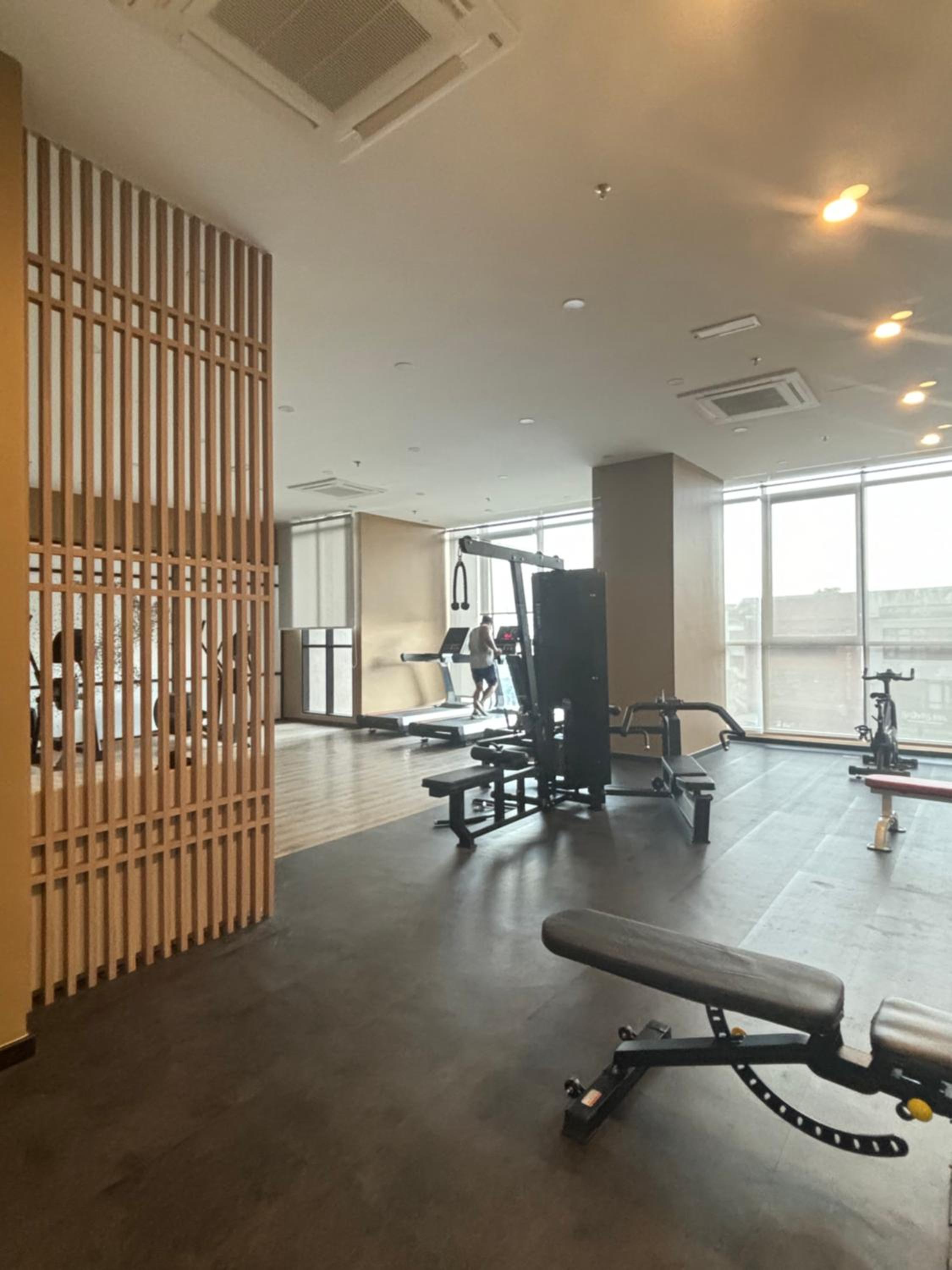 Skytrees Comfort Room With Simple Design Concept