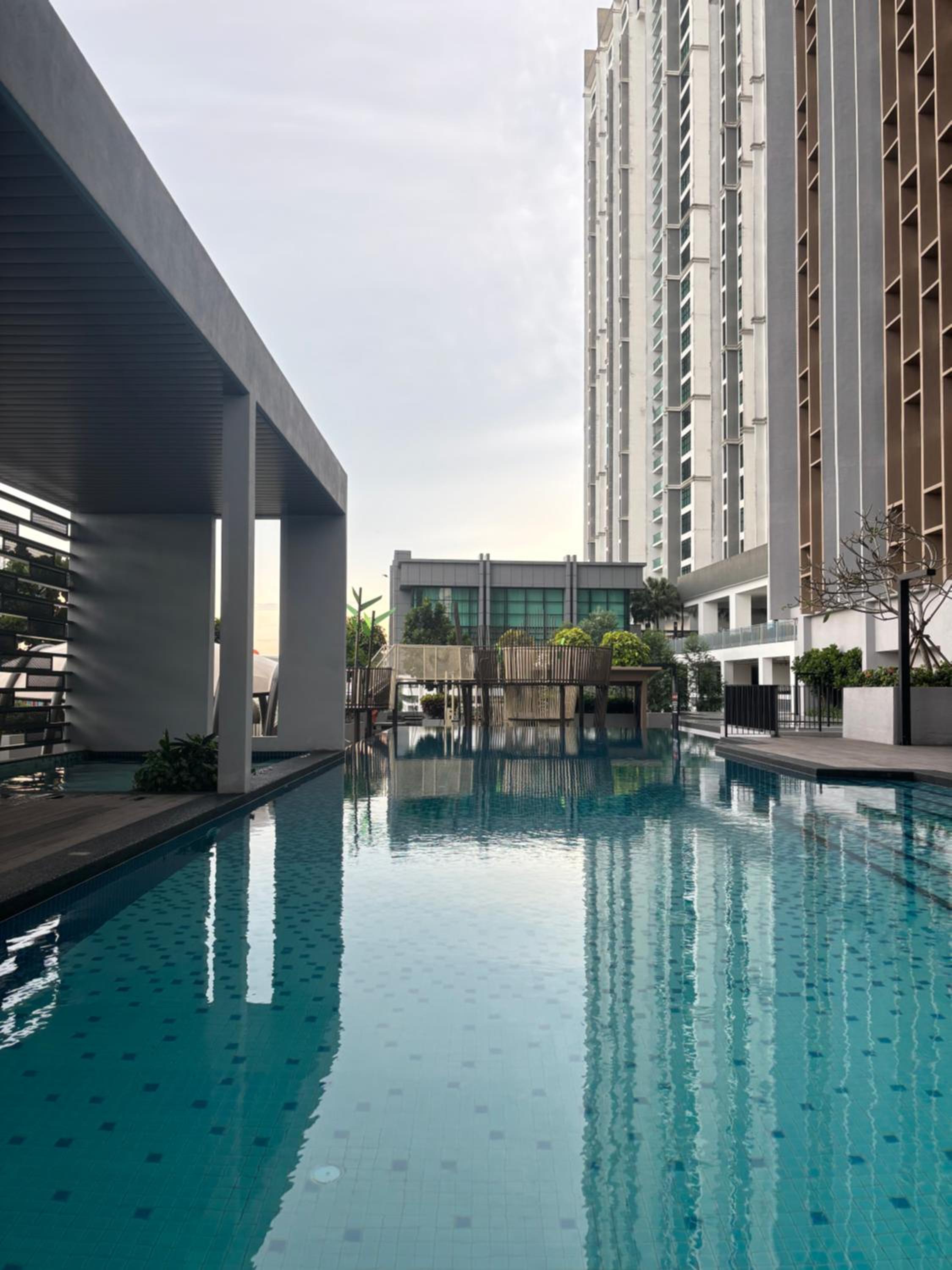 Skytrees Comfort Room With Simple Design Concept